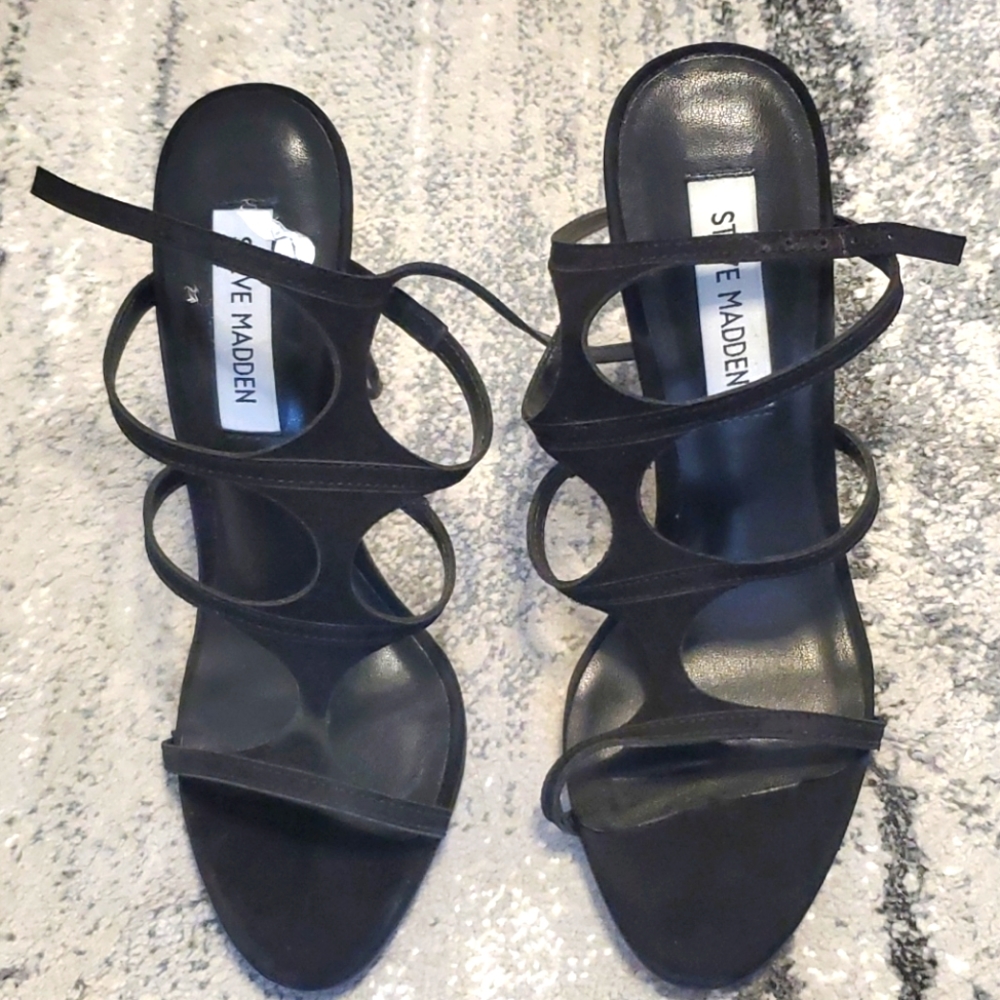High heels sandals